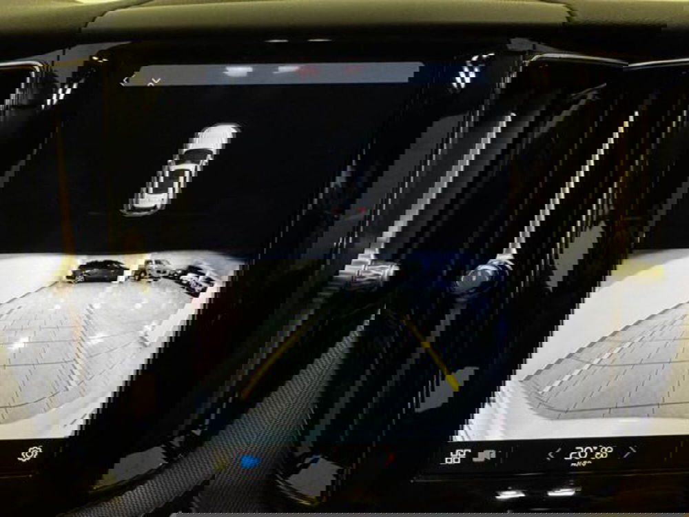 Volvo XC60 nuova a Como (12)