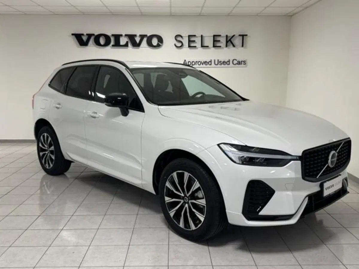 Volvo XC60 nuova a Como (2)