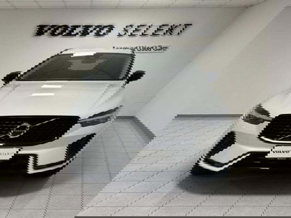 Volvo XC60 nuova a Como (3)