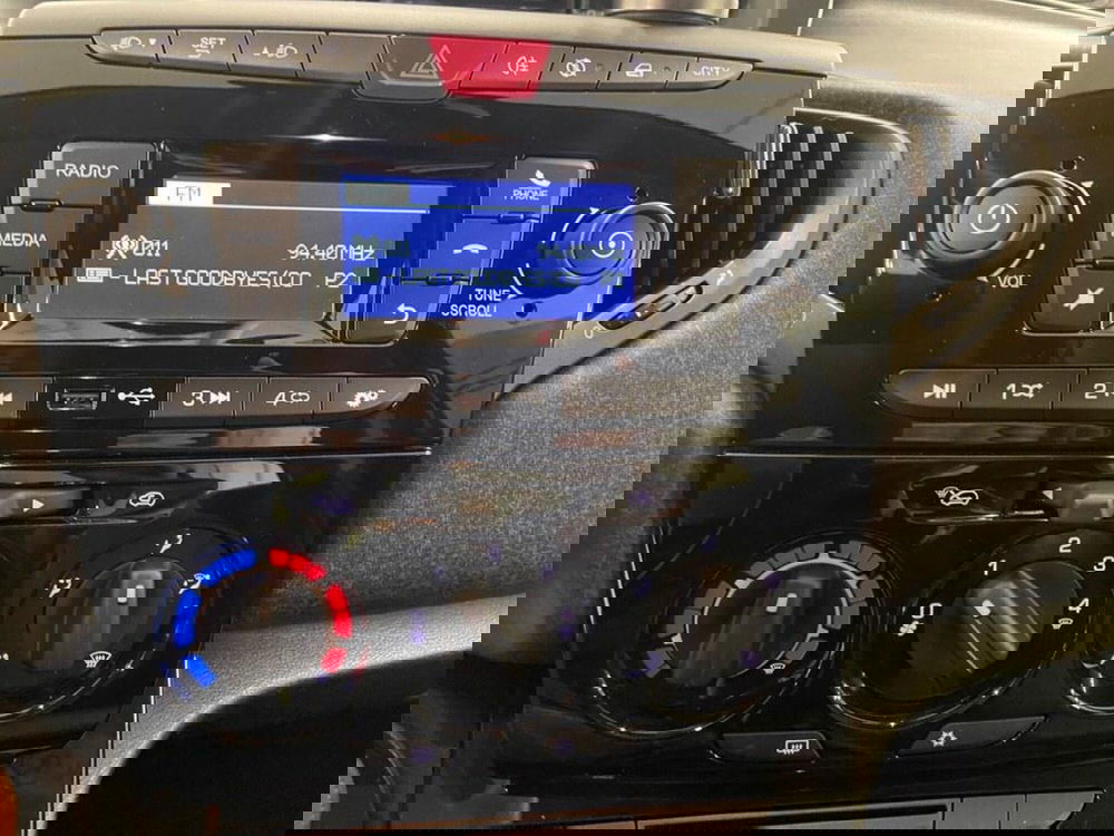 Lancia Ypsilon usata a Torino (10)