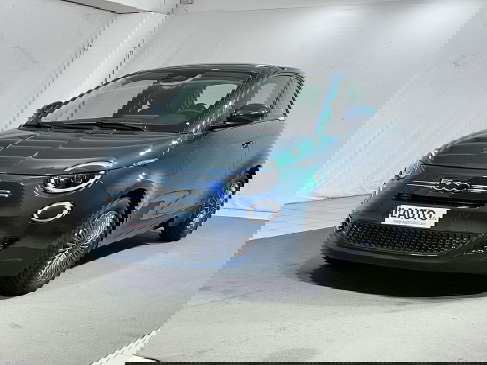 Fiat 500 nuova a Sondrio