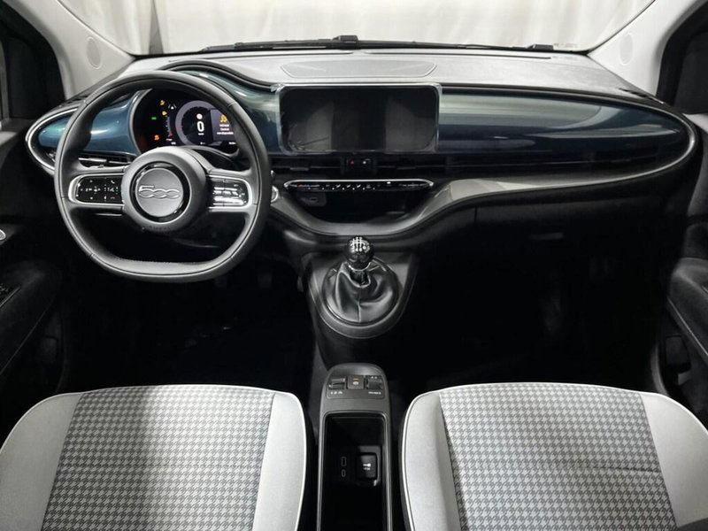 Fiat 500 nuova a Sondrio (12)