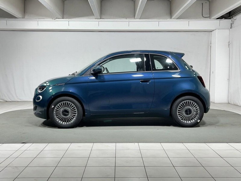 Fiat 500 nuova a Sondrio (2)