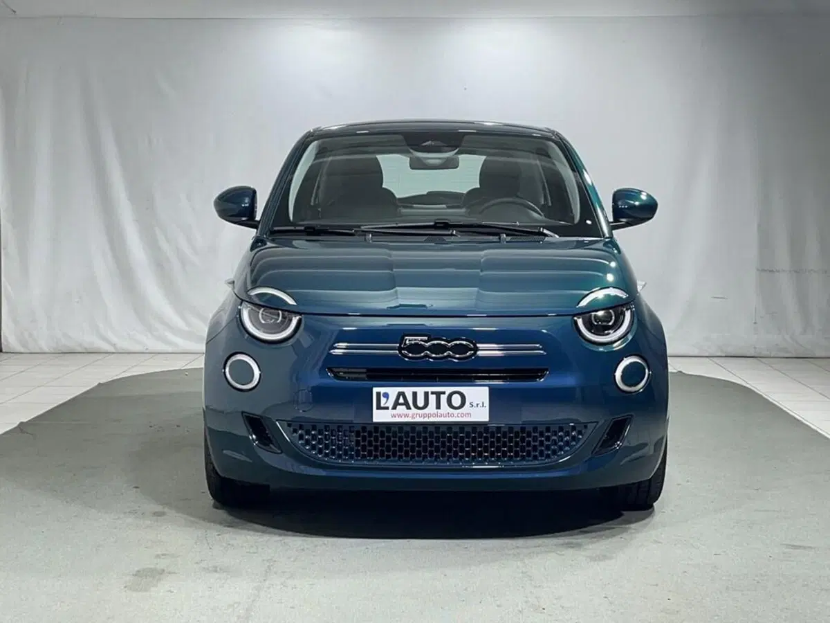 Fiat 500 nuova a Sondrio (8)