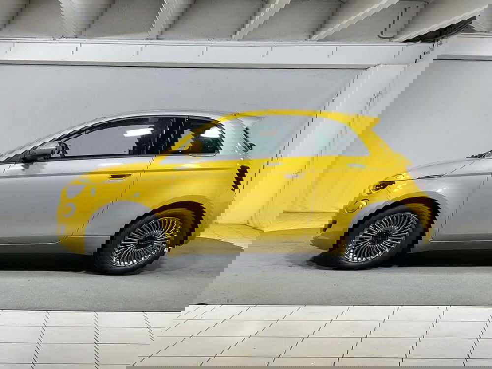 Fiat 500 nuova a Sondrio (2)