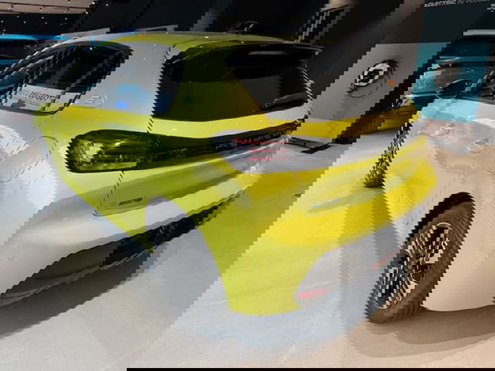 Peugeot 208 nuova a Monza e Brianza (7)