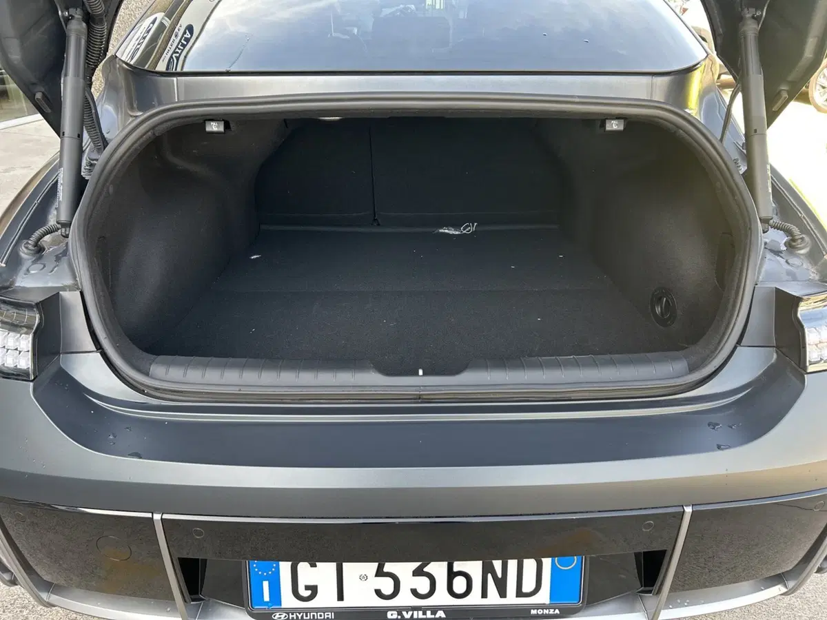 Hyundai Ioniq 6 usata a Monza e Brianza (11)