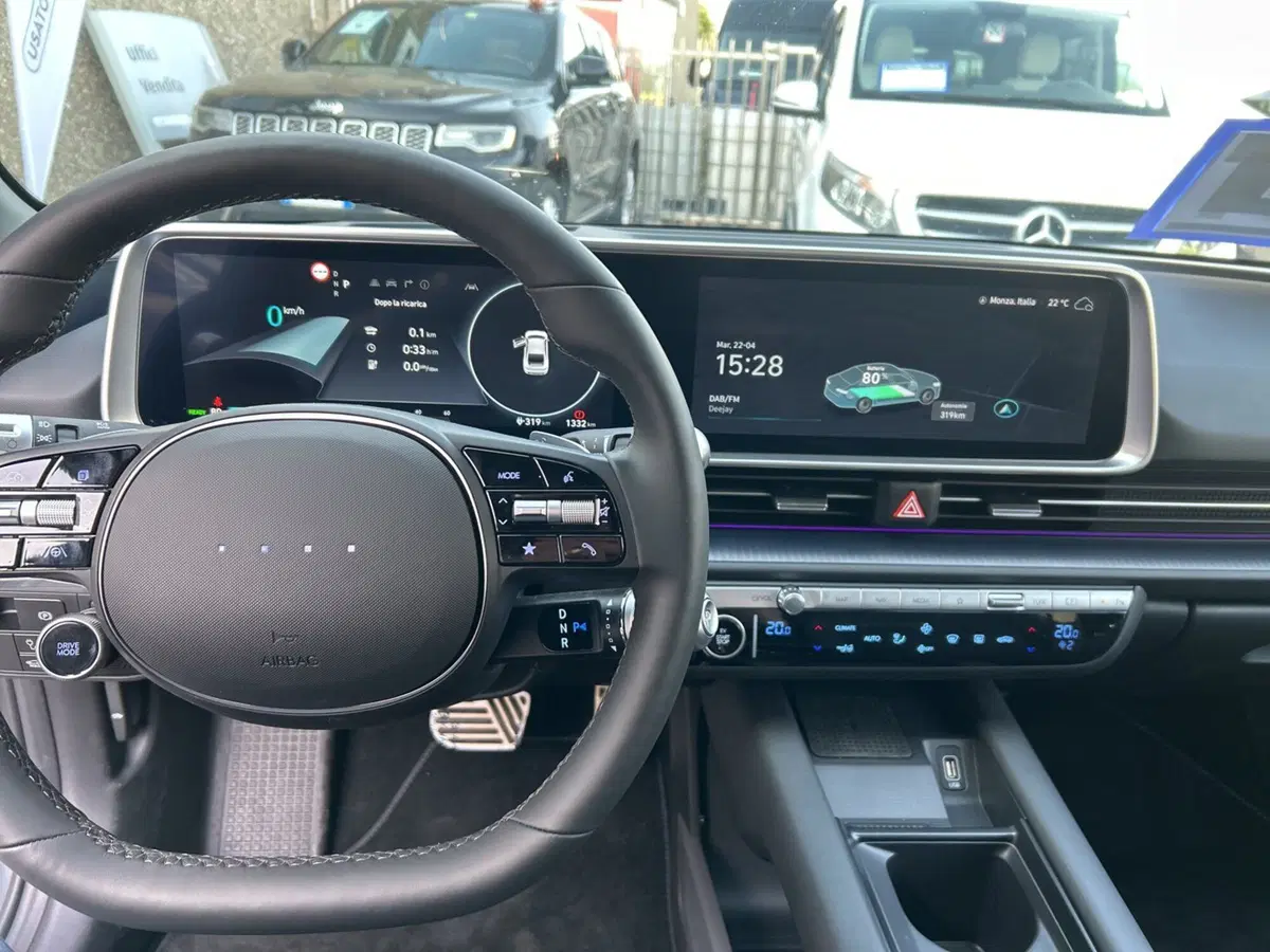 Hyundai Ioniq 6 usata a Monza e Brianza (15)