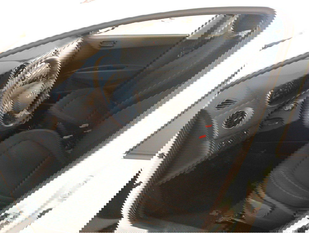 Hyundai i10 usata a Lecce (16)