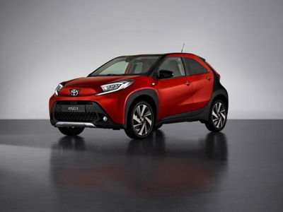 Toyota Aygo X 1.0 VVT-i 72 CV 5 porte Limited Air del 2024 usata a Vitulazio