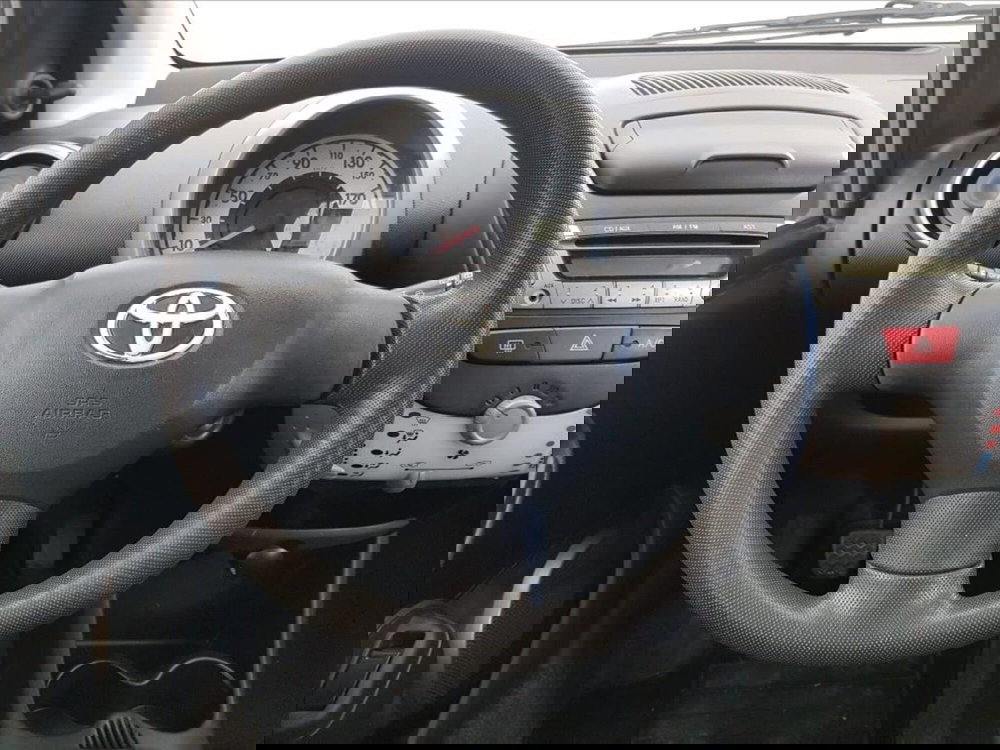 Toyota Aygo usata a Lucca (14)