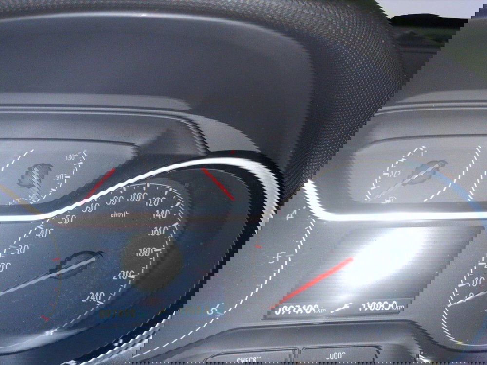 Opel Crossland X usata a Milano (10)