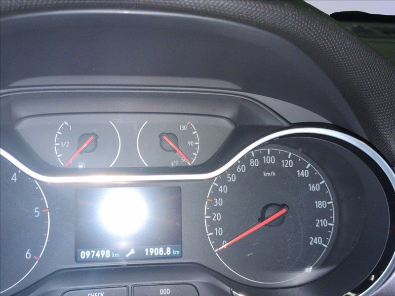 Opel Crossland X usata a Milano (10)