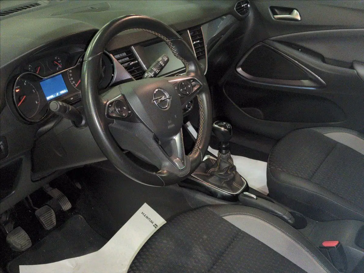 Opel Crossland X usata a Milano (9)