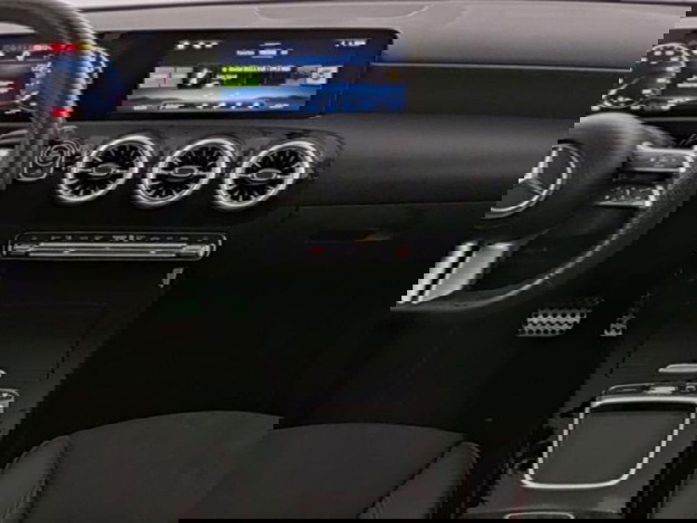 Mercedes-Benz Classe A Sedan usata a Milano (9)