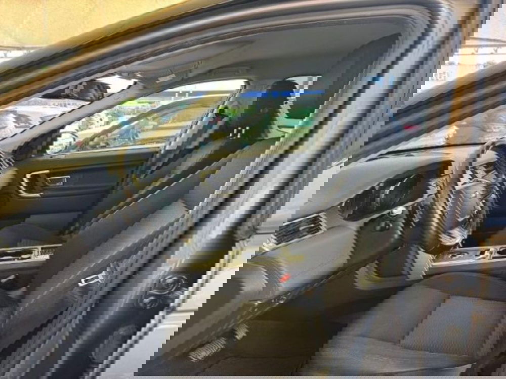Land Rover Discovery Sport usata a Massa-Carrara (9)