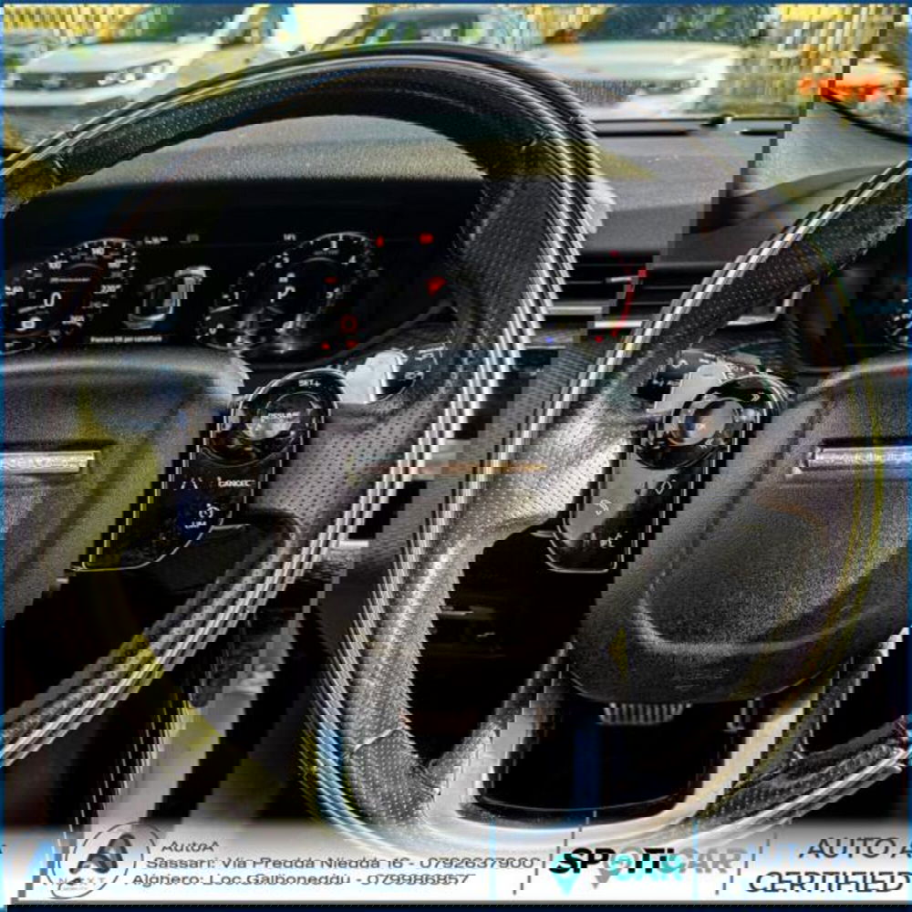 Land Rover Range Rover Velar usata a Sassari (17)