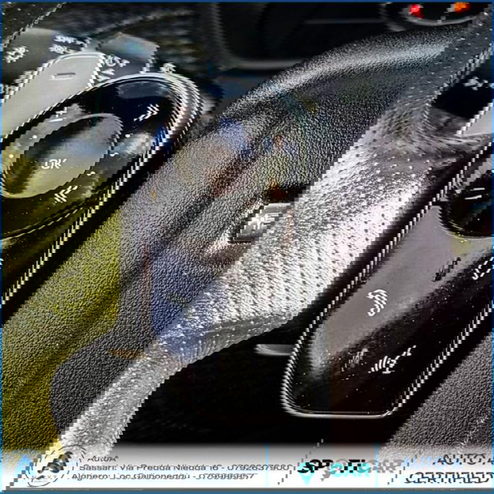 Land Rover Range Rover Velar usata a Sassari (18)