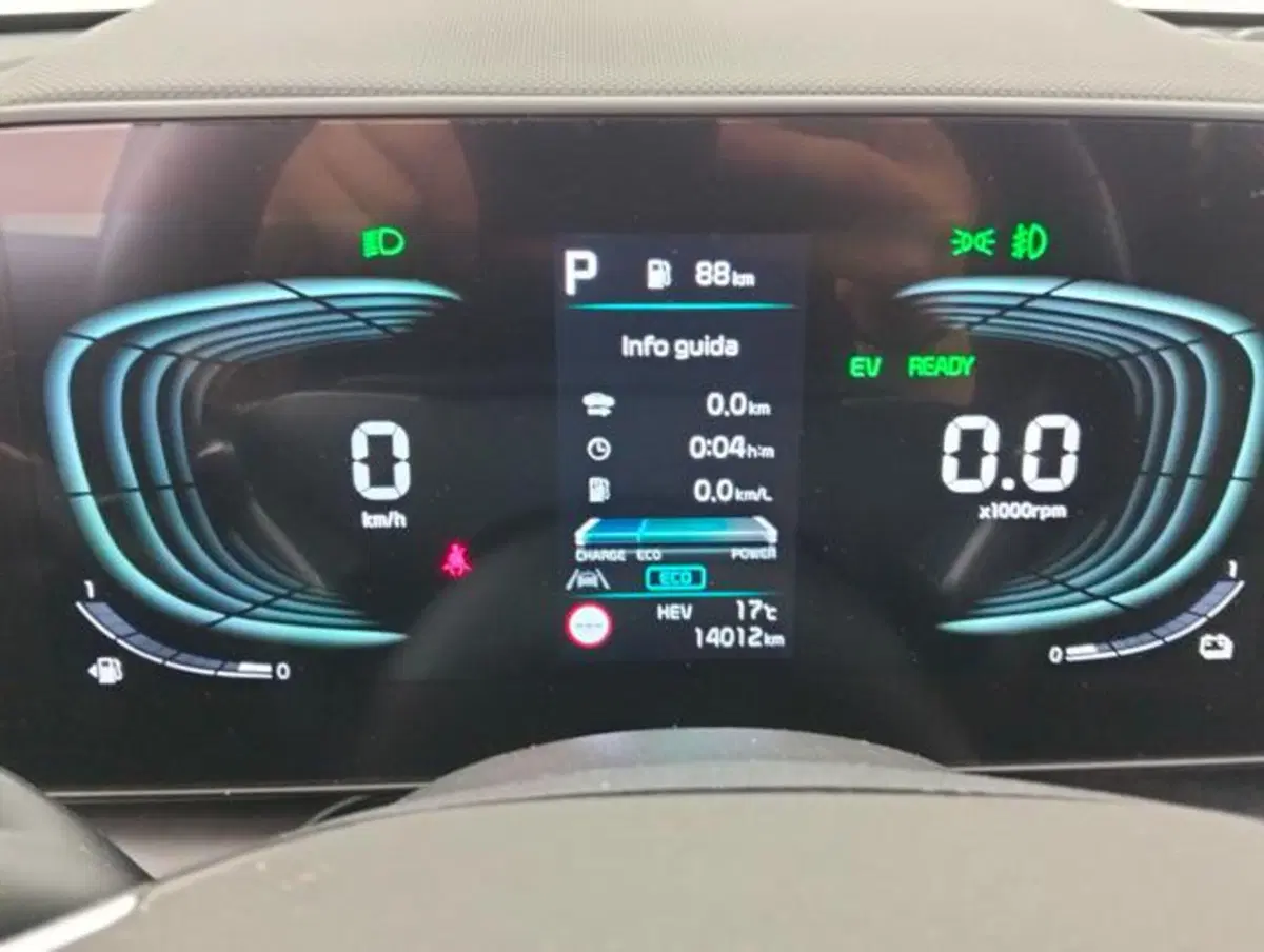 Kia Niro usata a Como (14)