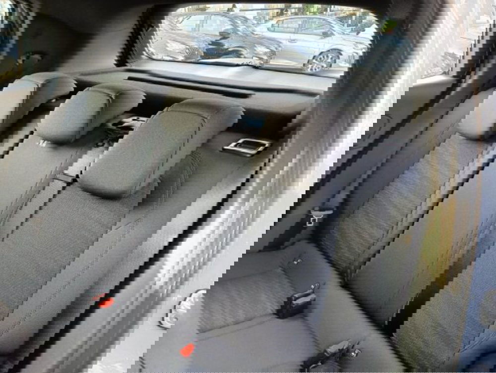 Jeep Avenger nuova a Brescia (10)