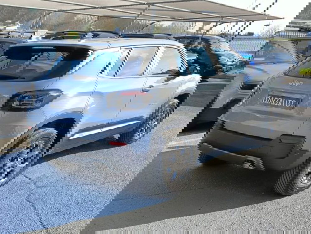 Jeep Avenger nuova a Brescia (5)