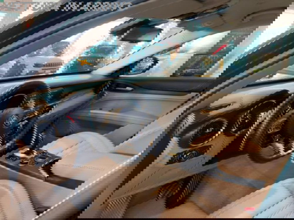 Alfa Romeo Stelvio usata a Modena (11)