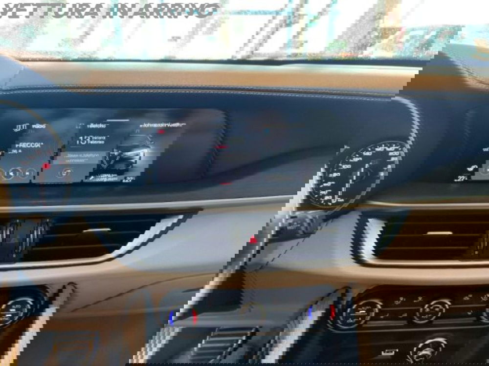 Alfa Romeo Stelvio usata a Modena (15)