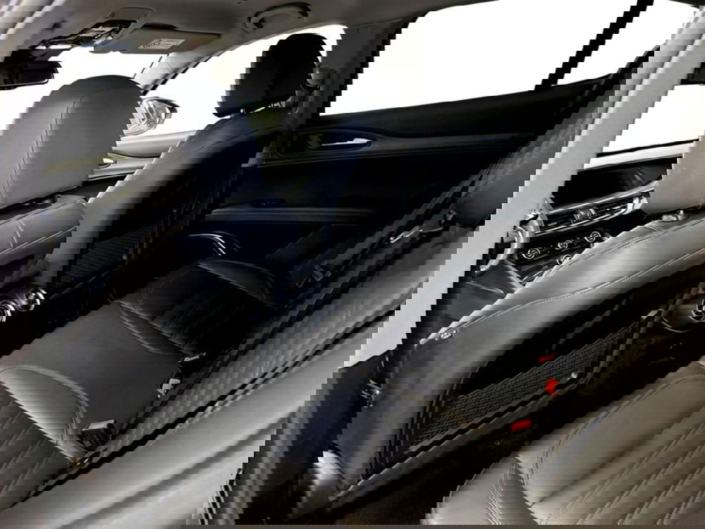 Alfa Romeo Stelvio usata a Piacenza (10)