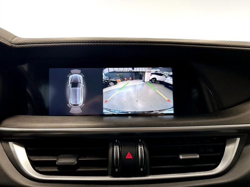 Alfa Romeo Stelvio usata a Piacenza (11)