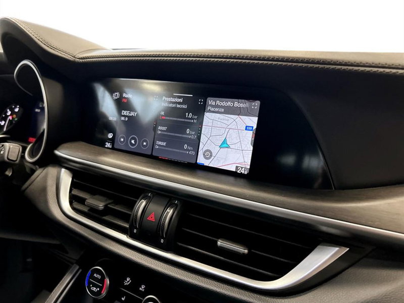 Alfa Romeo Stelvio usata a Piacenza (13)