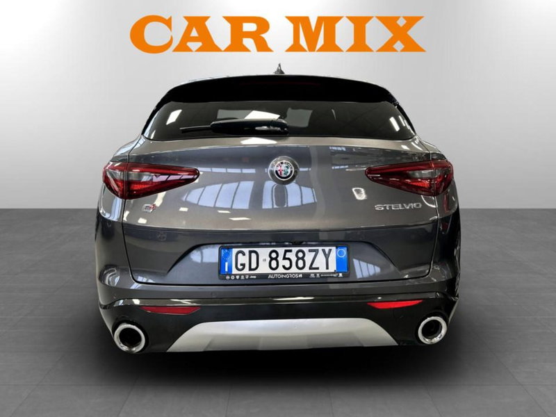 Alfa Romeo Stelvio usata a Piacenza (5)