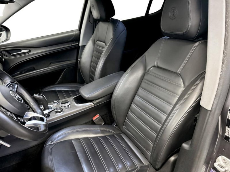 Alfa Romeo Stelvio usata a Piacenza (9)