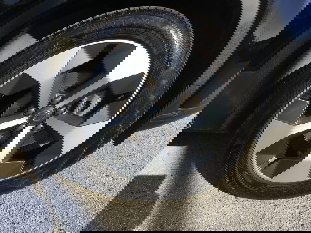 Volvo XC40 usata a Napoli (9)