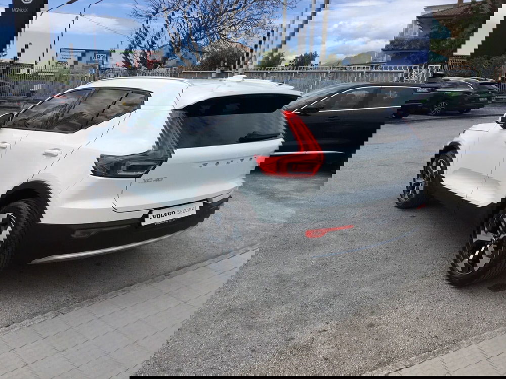 Volvo XC40 usata a Napoli (3)