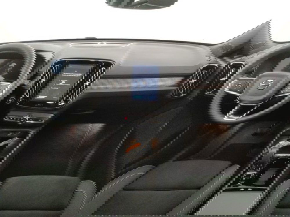 Volvo XC40 nuova a Modena (13)