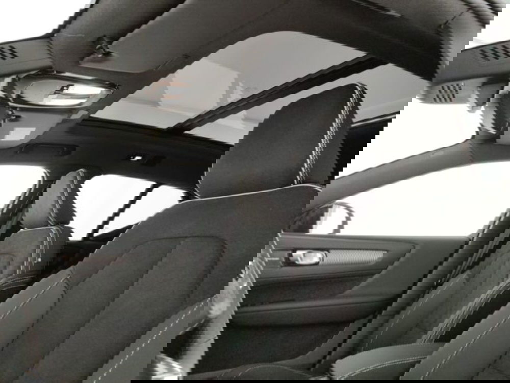 Volvo XC40 nuova a Modena (16)
