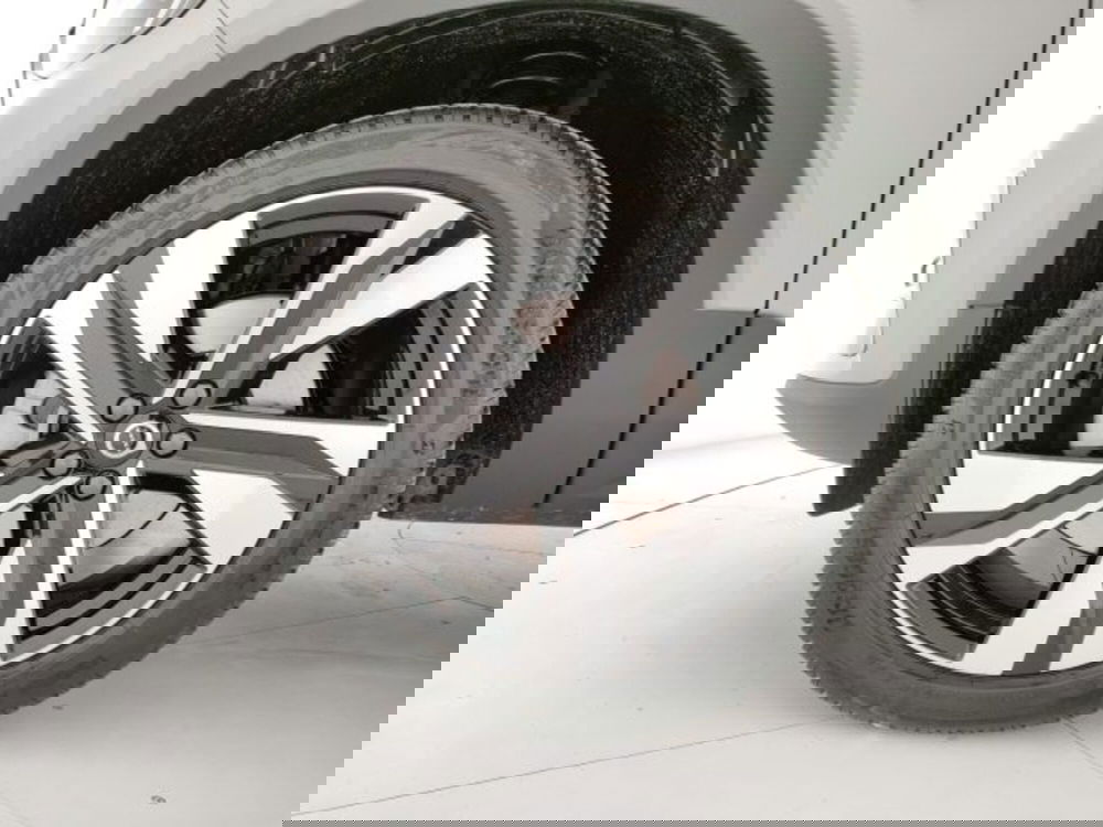 Volvo XC40 nuova a Modena (7)