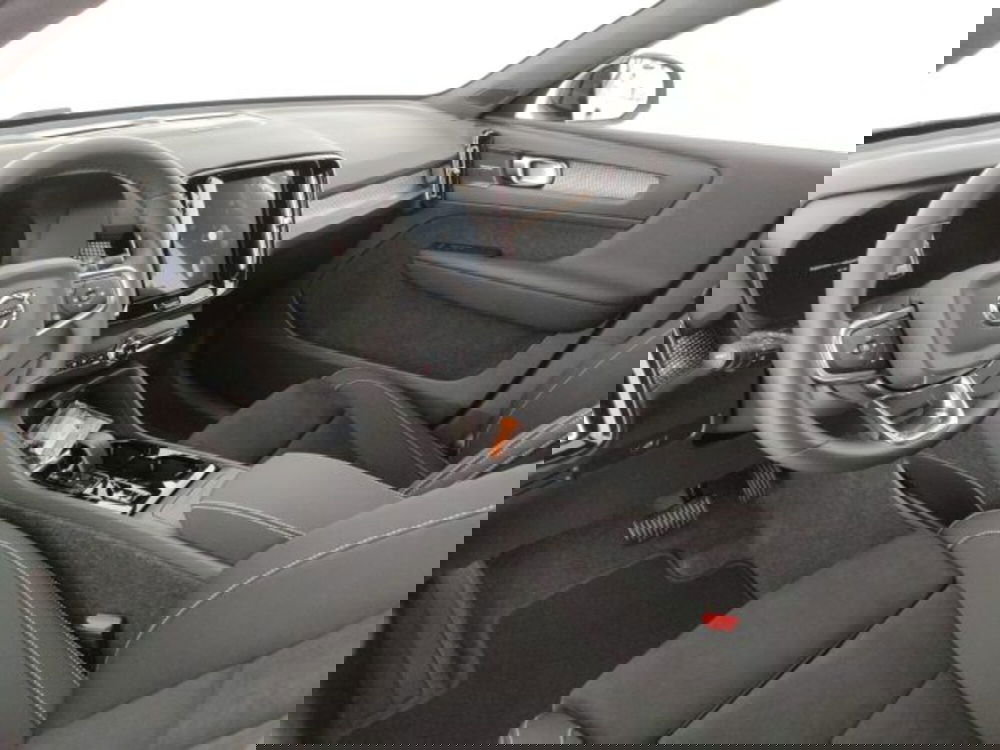 Volvo XC40 nuova a Modena (8)