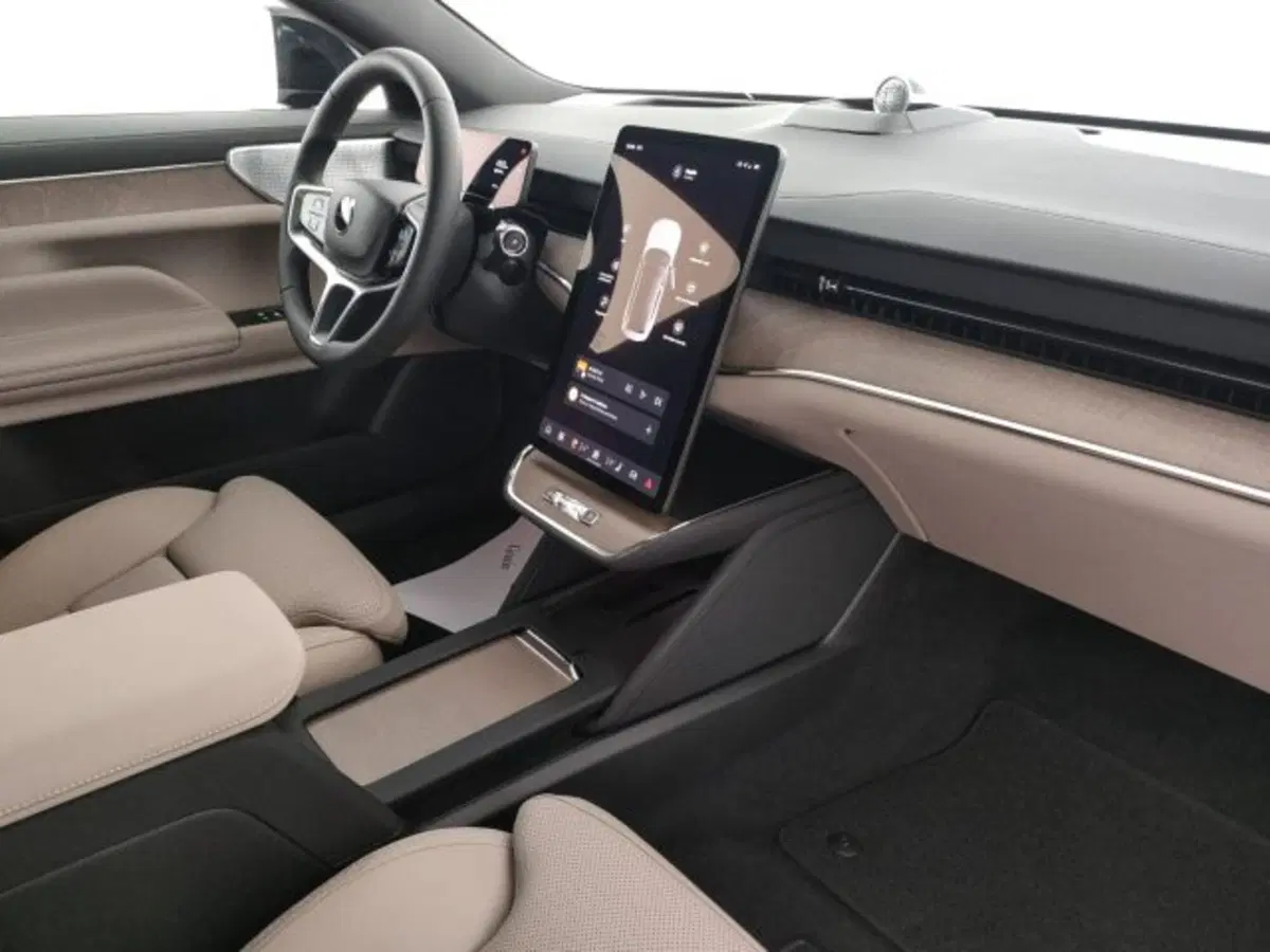 Volvo ES90 nuova a Modena (11)