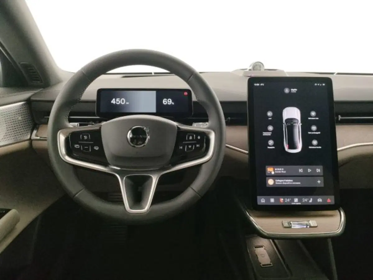 Volvo ES90 nuova a Modena (13)