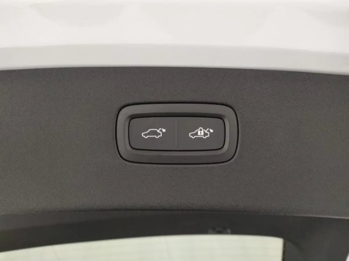 Volvo ES90 nuova a Modena (18)