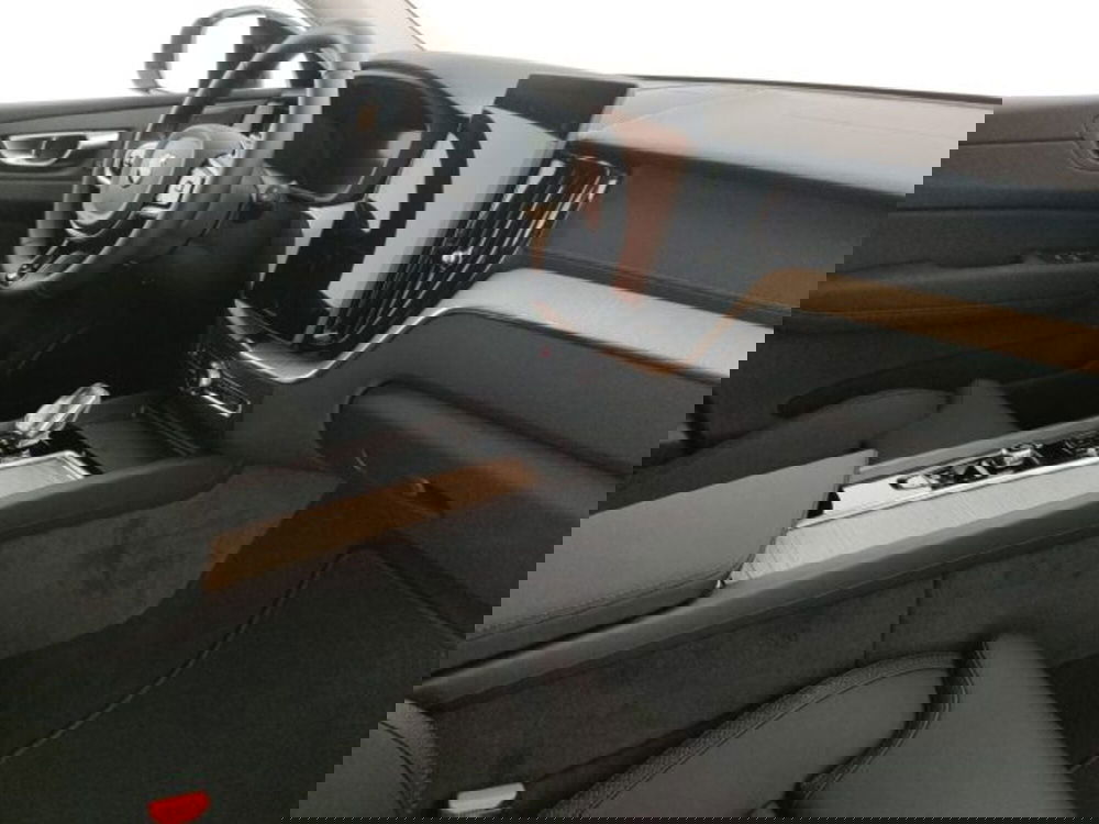 Volvo XC60 nuova a Modena (11)