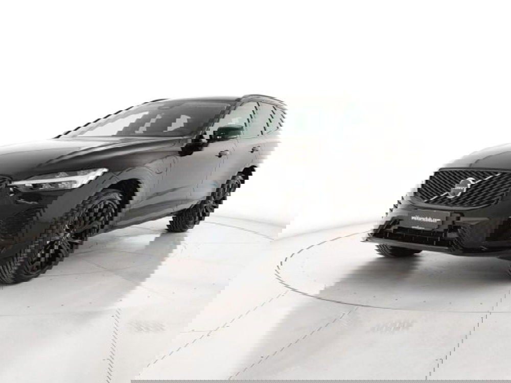 Volvo XC60 nuova a Modena (2)