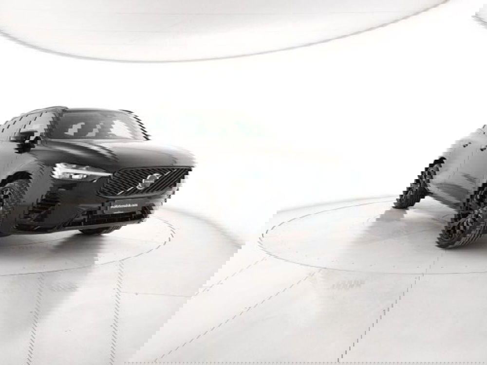 Volvo XC60 nuova a Modena (6)