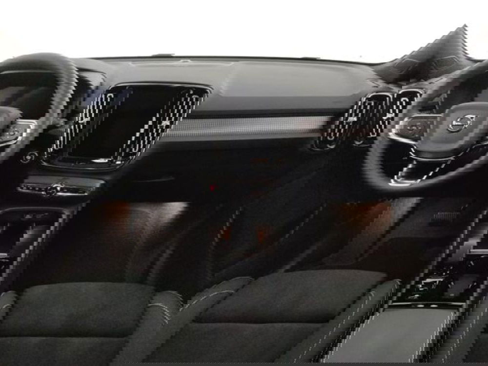 Volvo XC40 nuova a Modena (11)