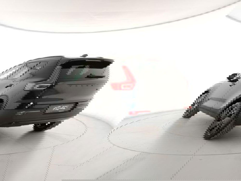 Volvo XC40 nuova a Modena (3)