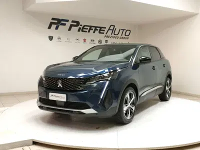 Peugeot 3008 BlueHDi 130 S&amp;S EAT8 Allure Pack del 2023 usata a Teramo