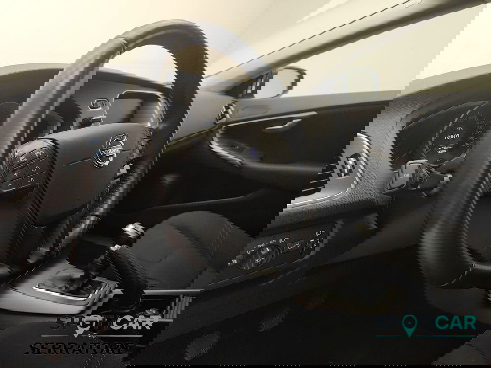 Volvo V40 usata a Como (9)