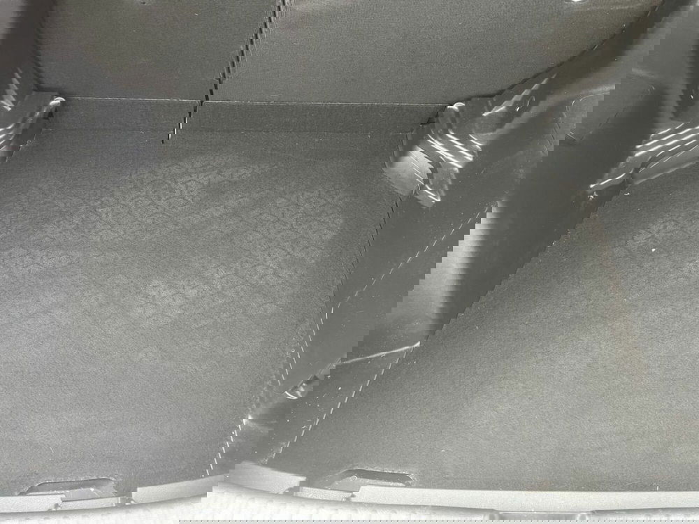 Toyota Yaris Cross usata a Lecco (12)