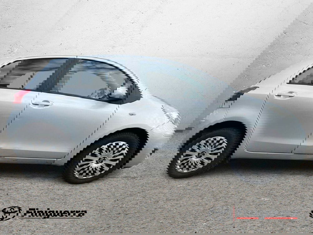 Toyota Yaris usata a Sondrio (5)